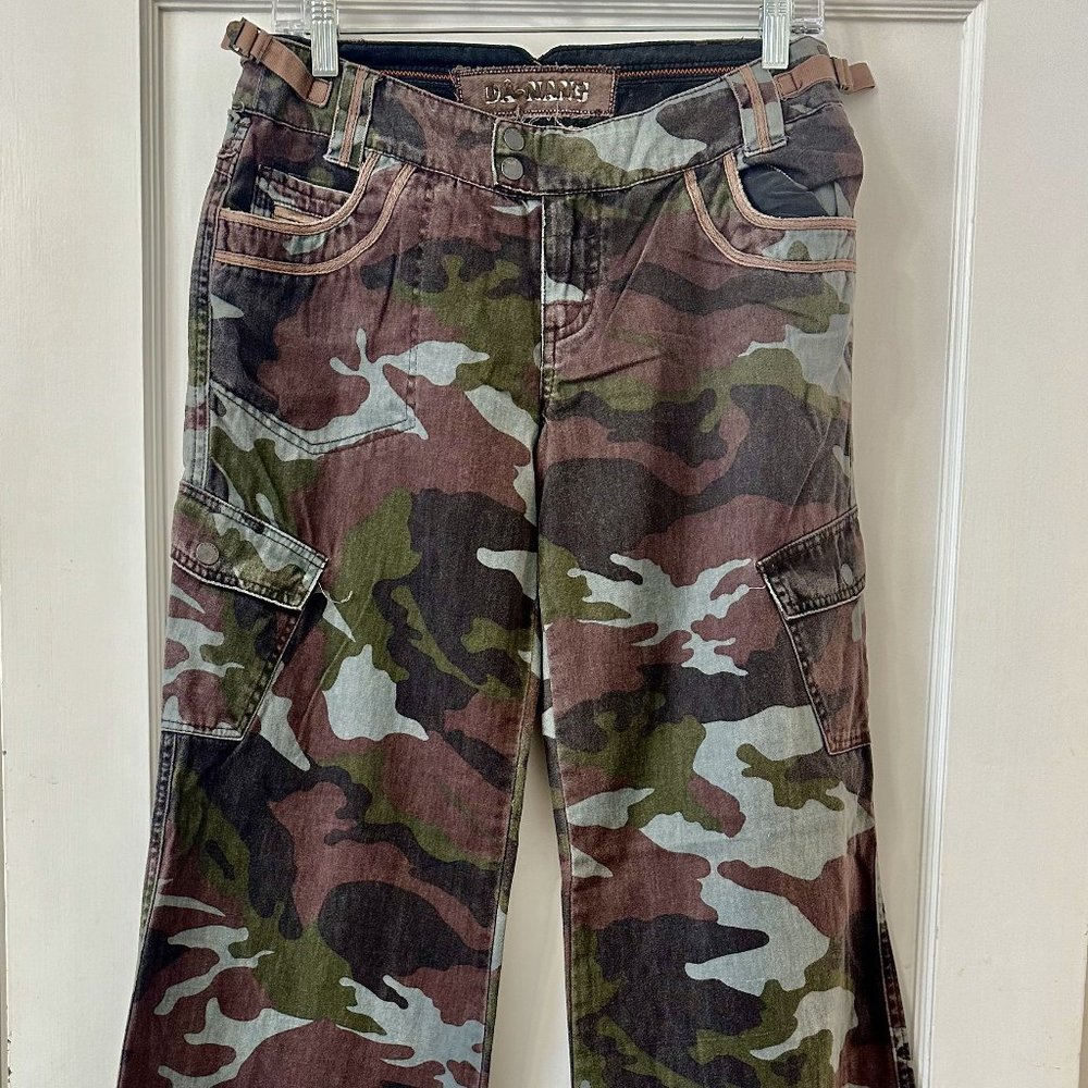Cute Flirty Camouflage Women's Pants